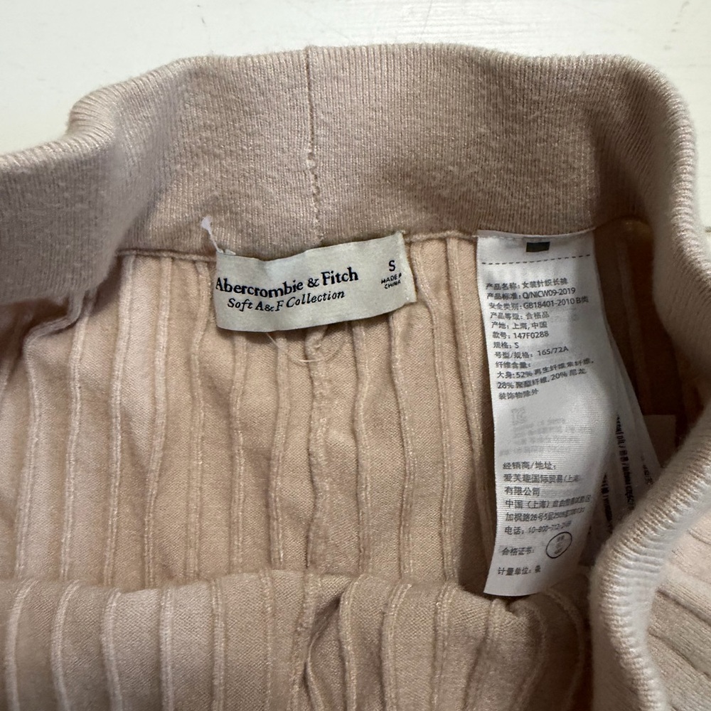 Abercrombie & Fitch Bootcut Pants - Picture 3 of 3